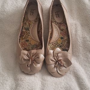 Boc size 9 tan flats